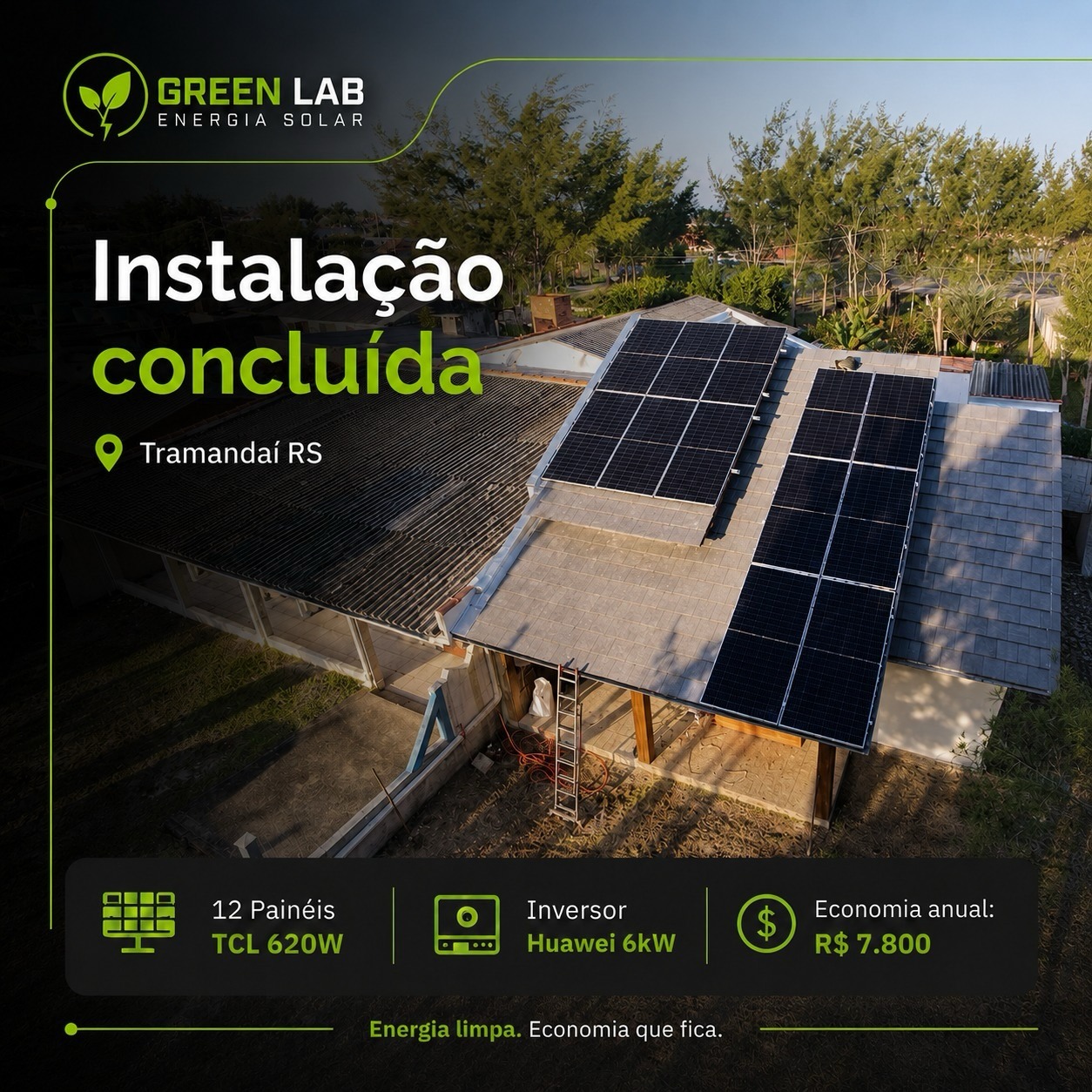 Instalação de 12 painéis solares em telhado residencial em Tramandaí, realizada pela Green Lab Solar